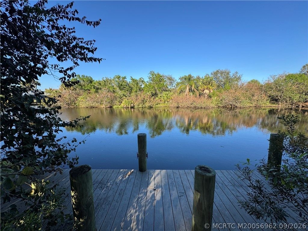 651 SW Glen Crest Way , Stuart, FL 34997 Photo