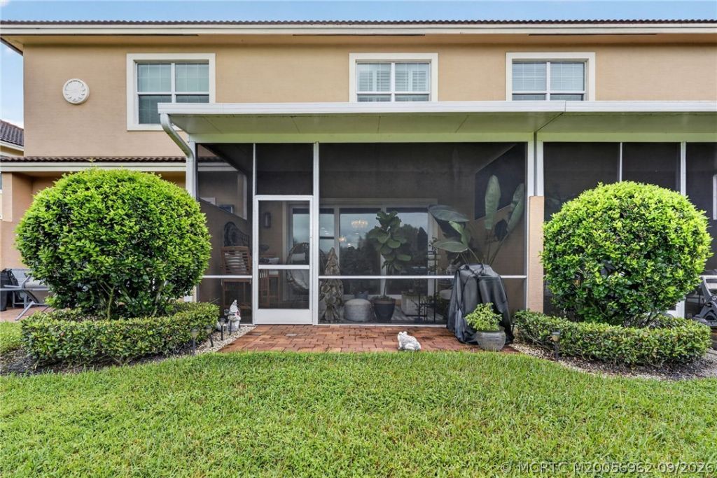 651 SW Glen Crest Way, Stuart, FL 34997 Photo