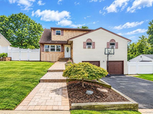 12 Carston Street , Selden, NY 11784