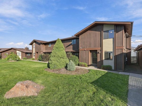 411 Clay St, Cheney, WA 99004