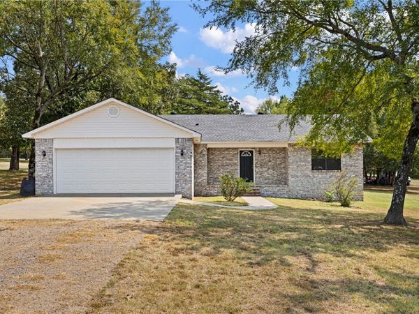 9 Game Cove , Pottsville, AR 72858
