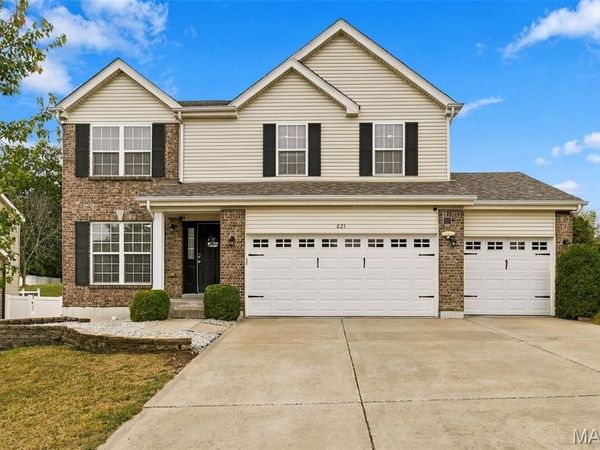 621 Falling Brook Drive, O'Fallon, MO 63366