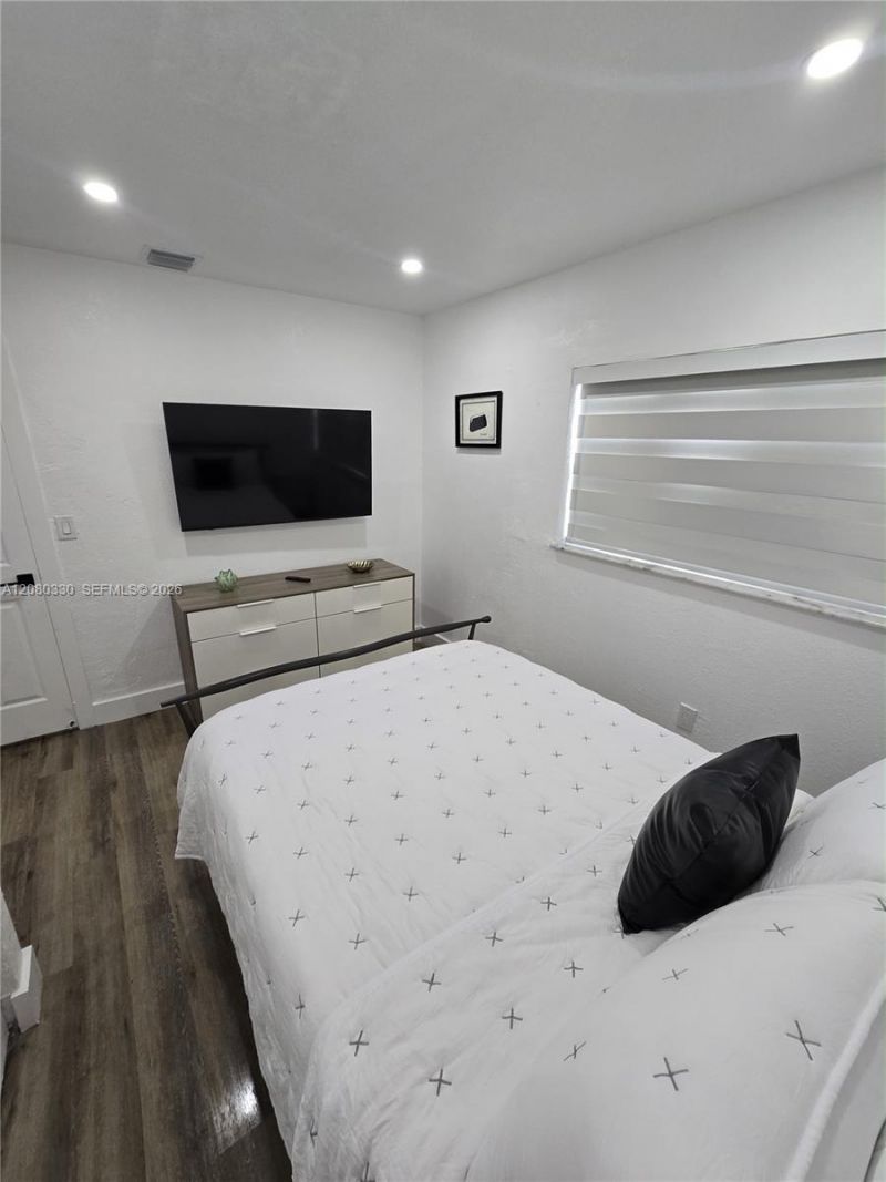 1273 NW 24th St , Miami, FL 33142 Photo