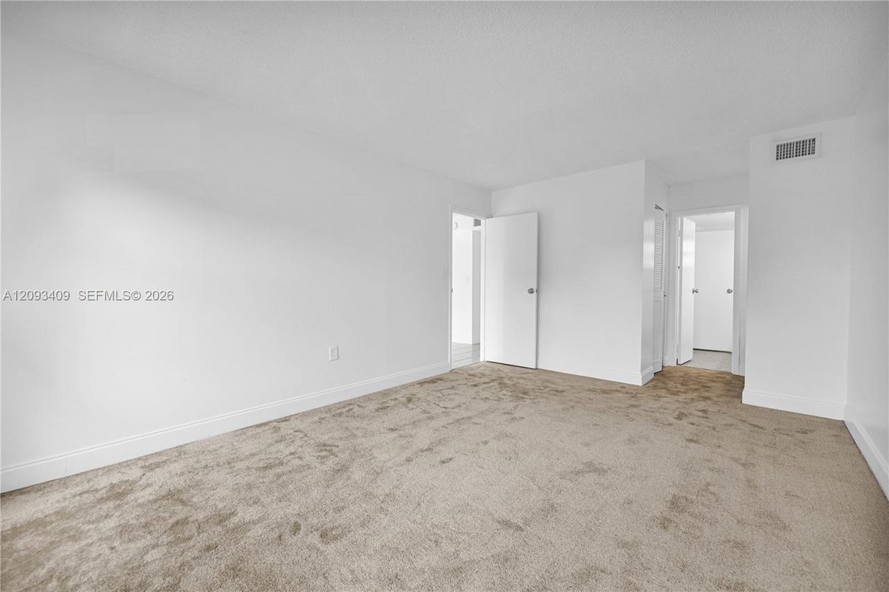 7550 Stirling Rd , Unit B306, Davie, FL 33024 Photo