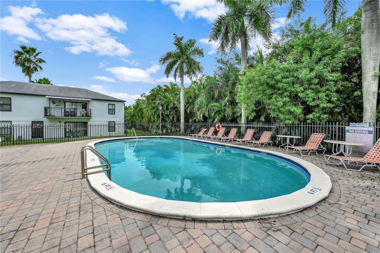 7550 Stirling Rd , Unit B306, Davie, FL 33024 Photo