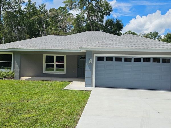 6 BAY PASS TERRACE , OCKLAWAHA, FL 32179