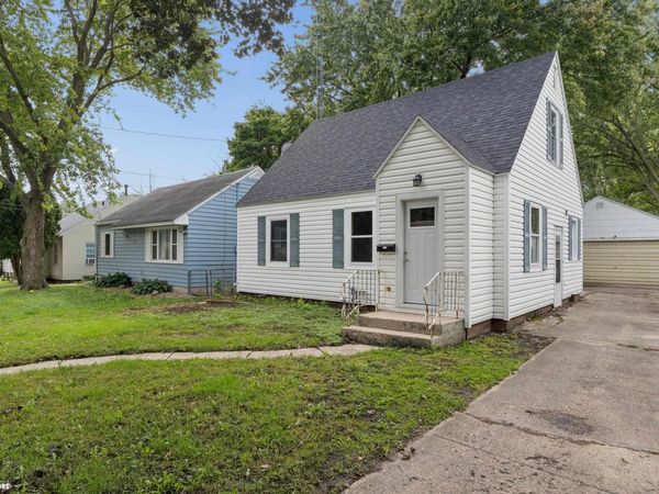 718 N Van Buren, Mason City, IA 50401