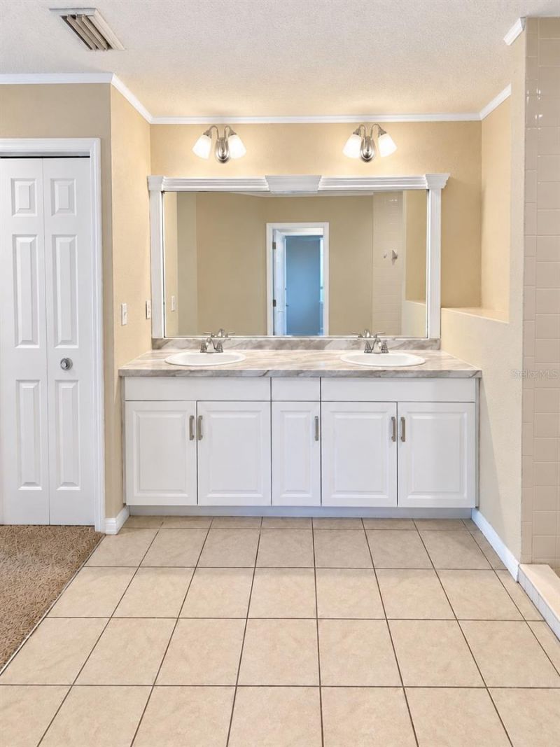 1912 Elk Spring Drive, Brandon, FL 33511 Photo