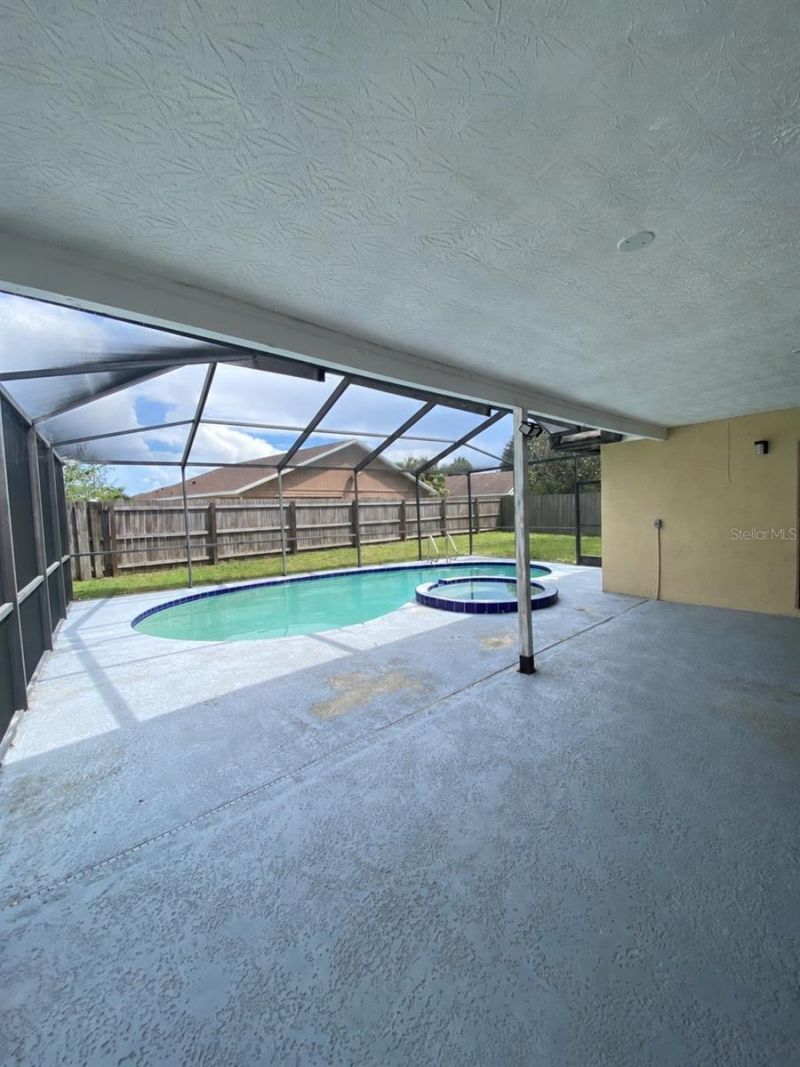 1912 Elk Spring Drive, Brandon, FL 33511 Photo