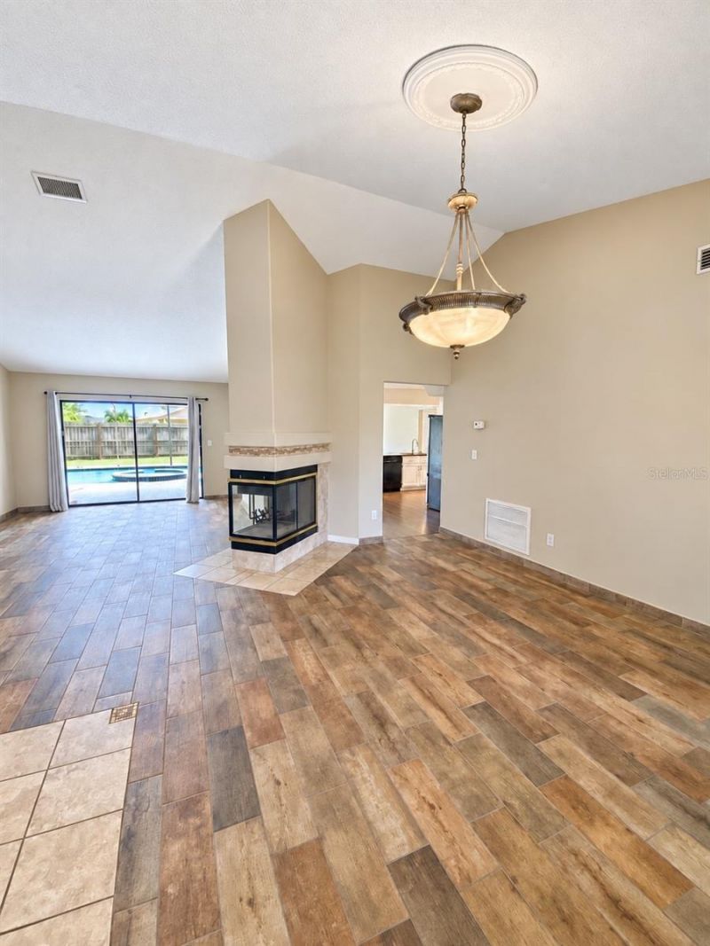 1912 Elk Spring Drive, Brandon, FL 33511 Photo
