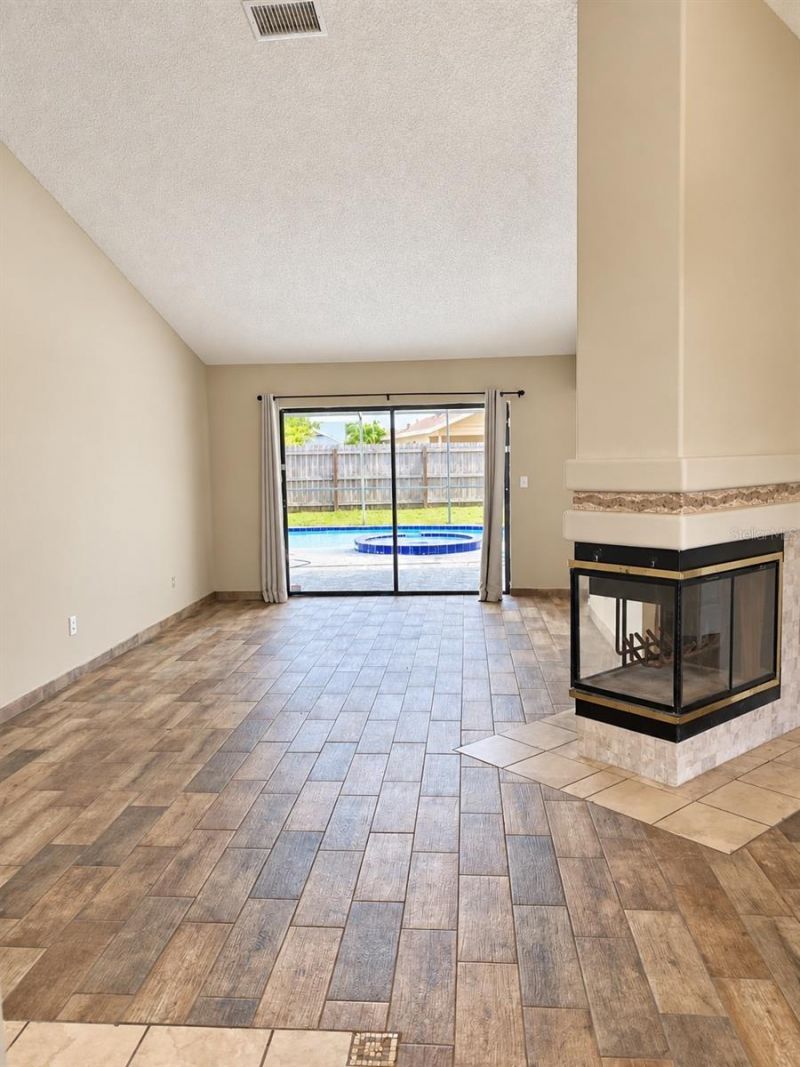 1912 Elk Spring Drive, Brandon, FL 33511 Photo