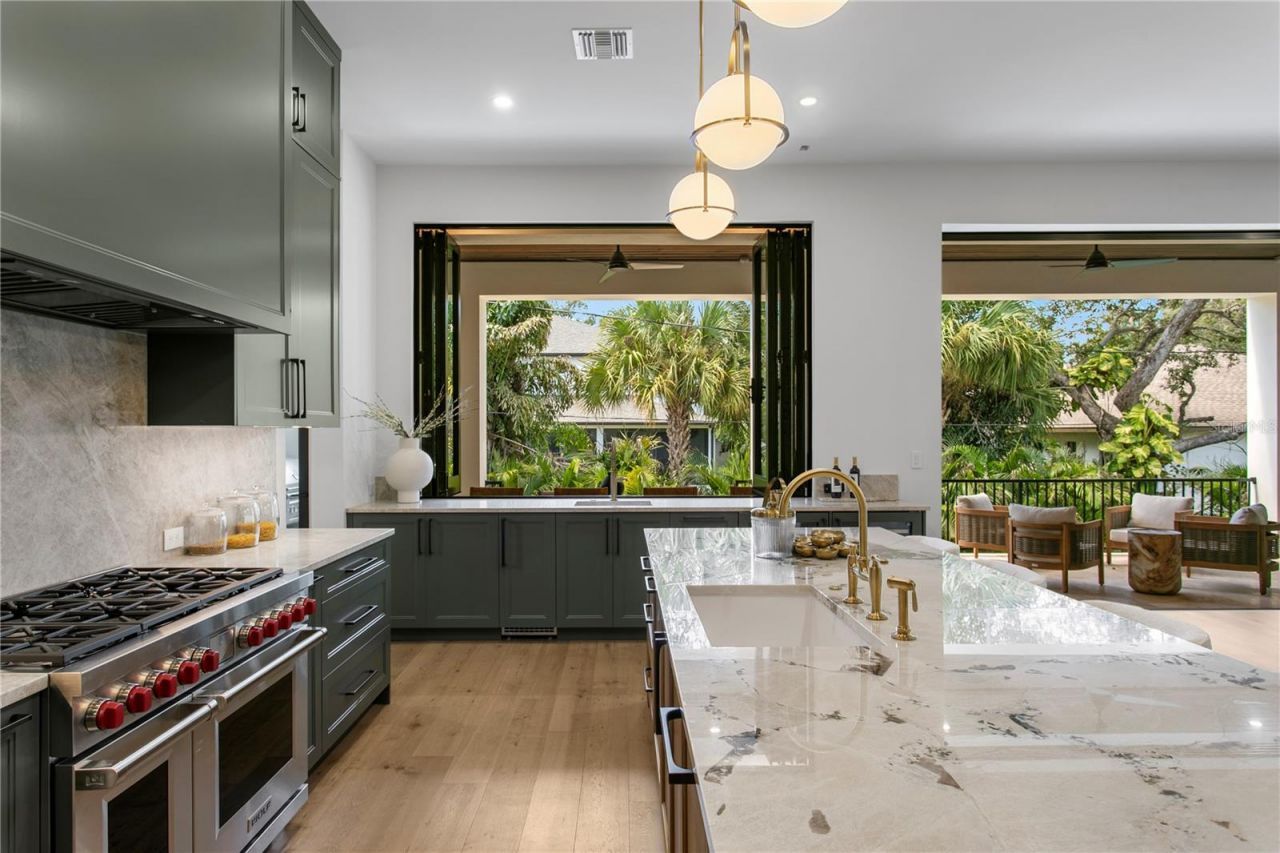 403 S Barbara Lane, Tampa, FL 33609 Photo