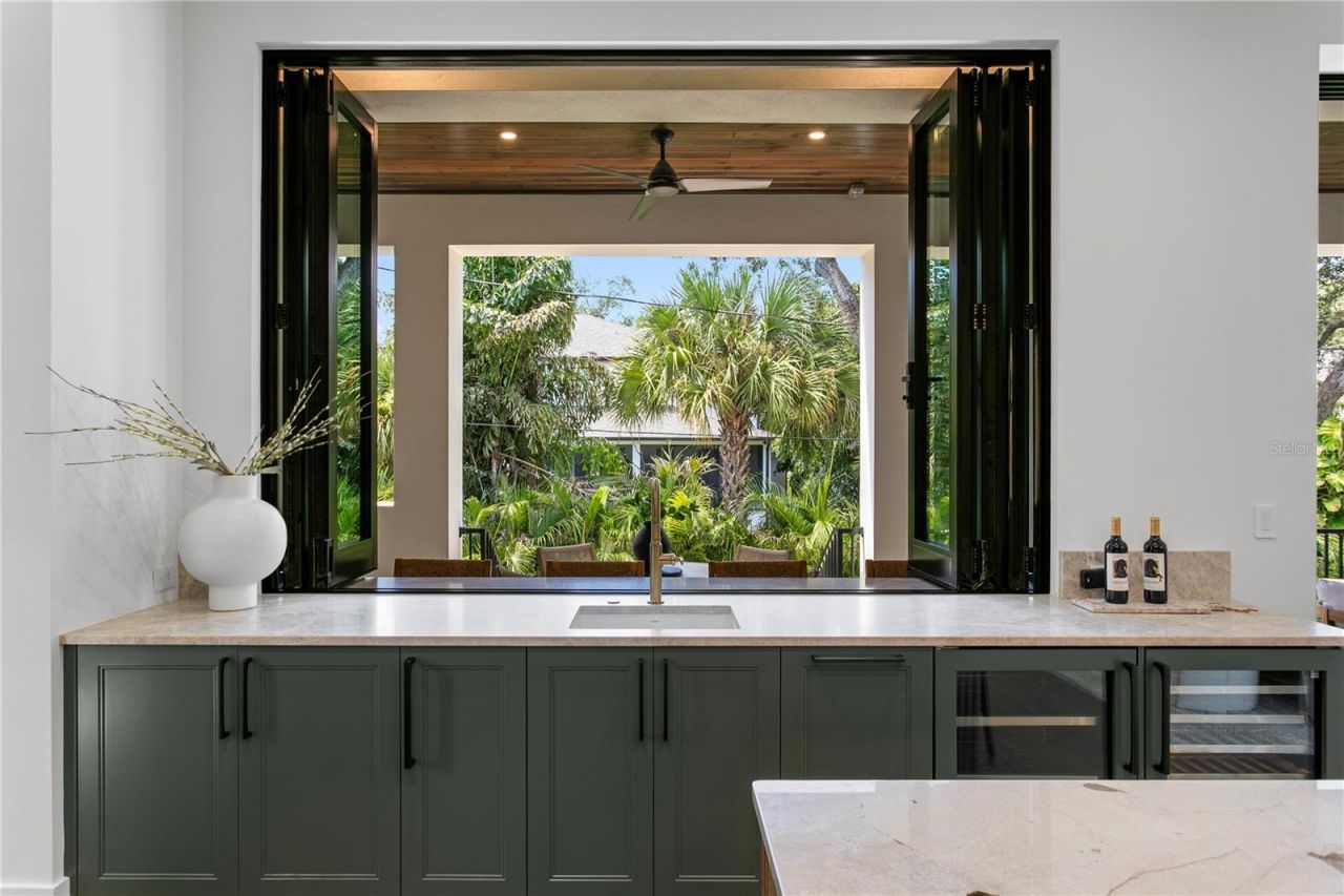 403 S Barbara Lane, Tampa, FL 33609 Photo