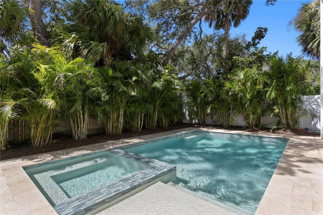403 S Barbara Lane, Tampa, FL 33609 Photo