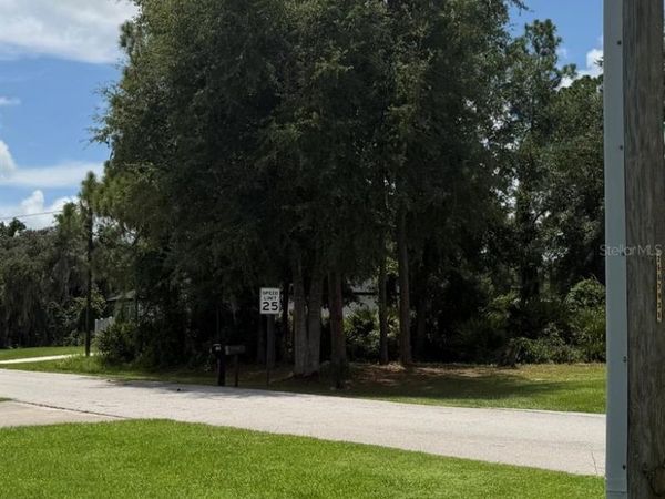 513 VOLVO AVENUE , SEBRING, FL 33872