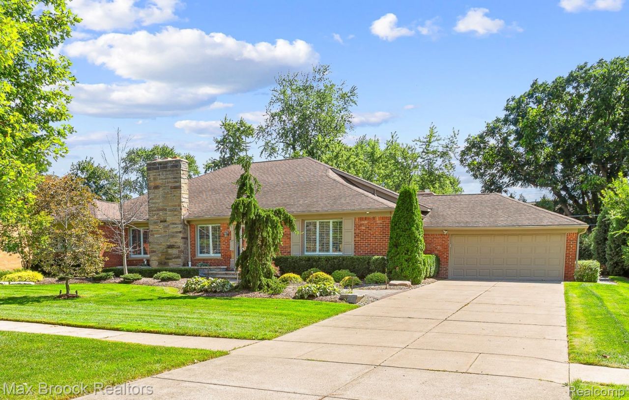 18639 Warwick Street, Beverly Hills Village, Mi 48025 Main Photo