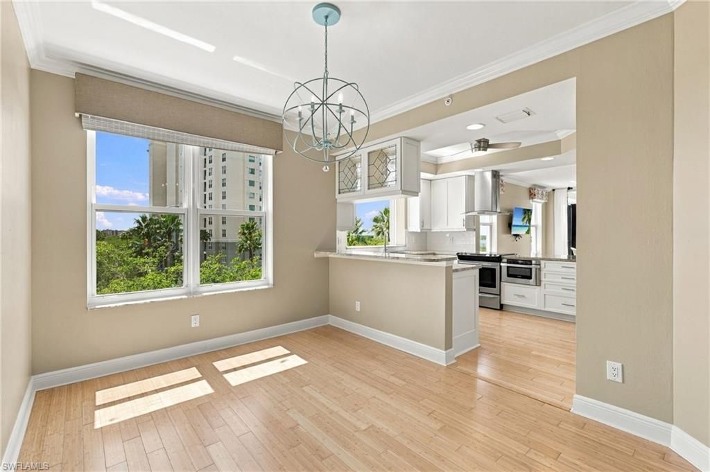 430 Cove Tower Dr, Unit 501, Naples, FL 34110 Photo