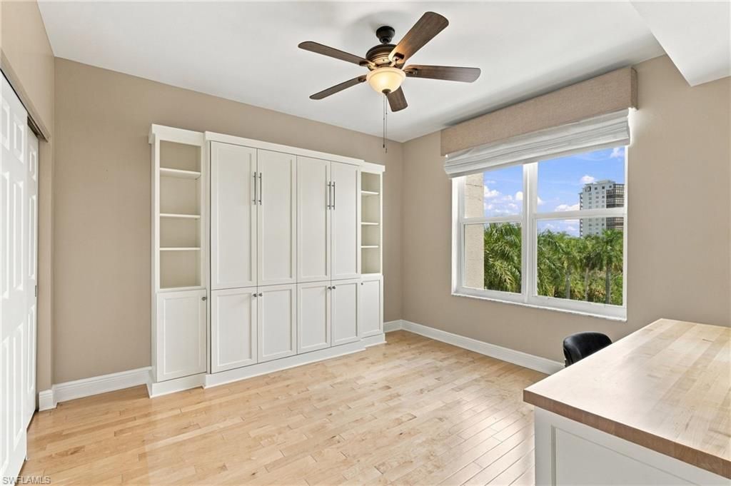 430 Cove Tower Dr, Unit 501, Naples, FL 34110 Photo