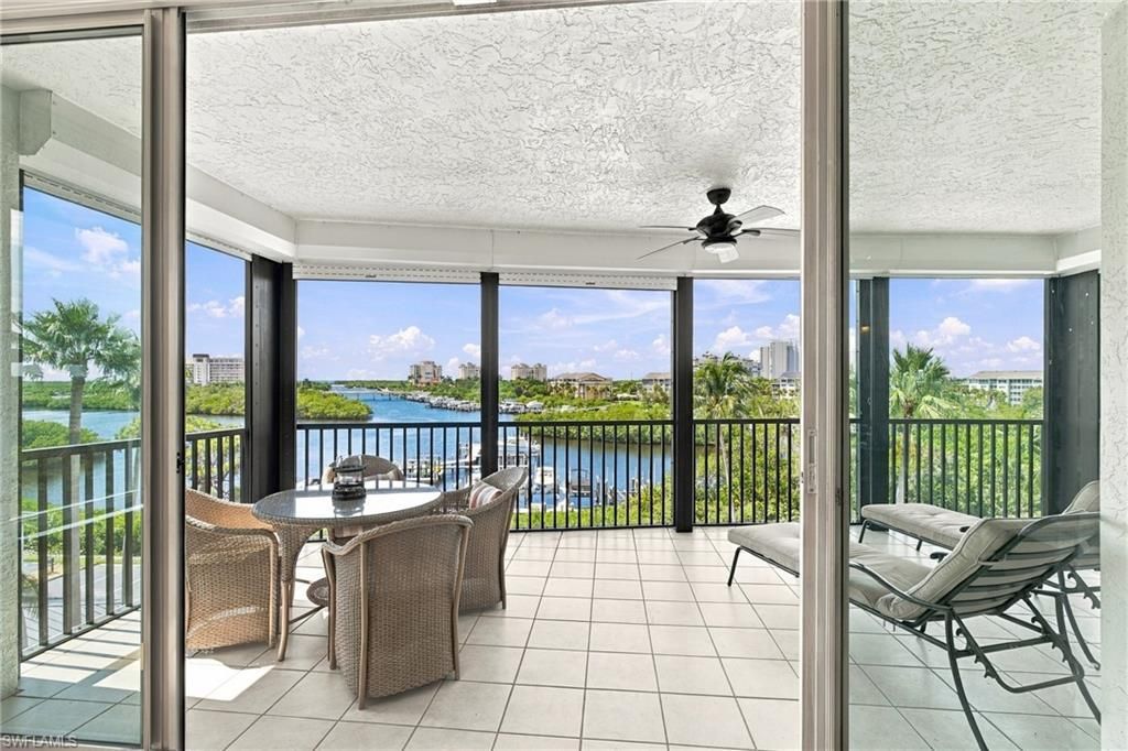 430 Cove Tower Dr, Unit 501, Naples, FL 34110 Photo