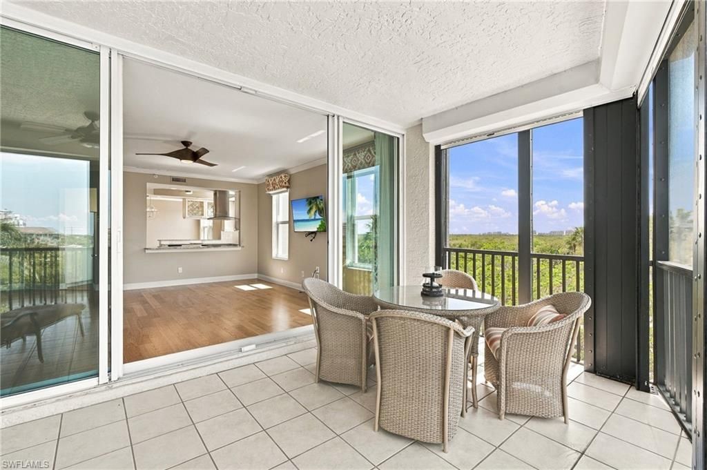 430 Cove Tower Dr, Unit 501, Naples, FL 34110 Photo