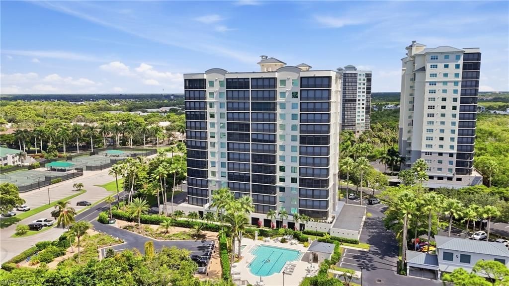 430 Cove Tower Dr, Unit 501, Naples, FL 34110 Photo