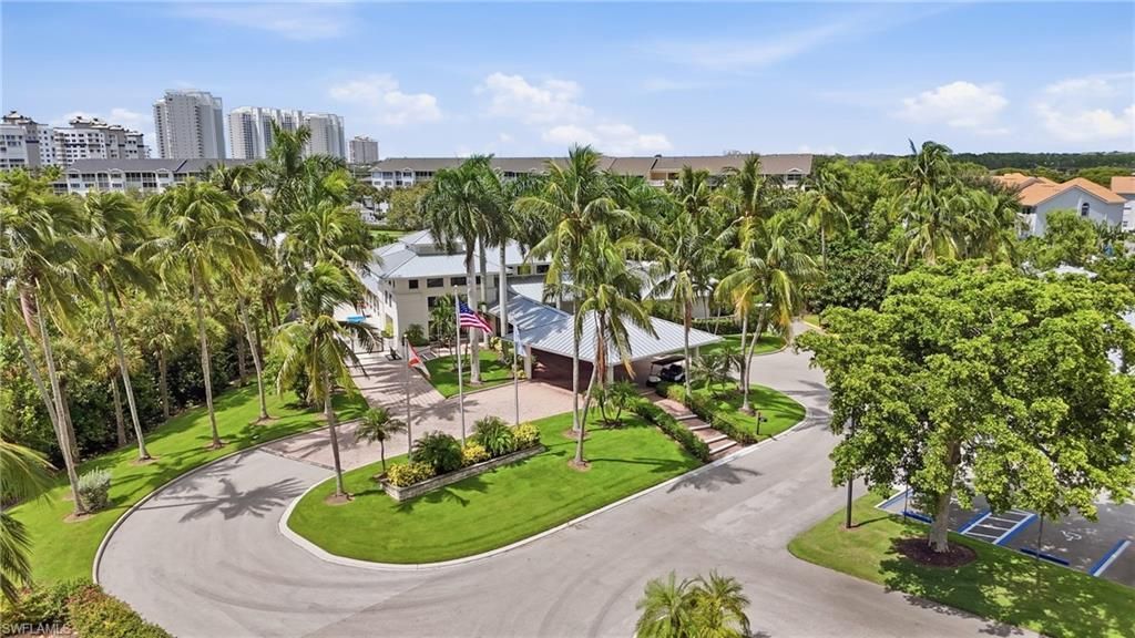 430 Cove Tower Dr, Unit 501, Naples, FL 34110 Photo