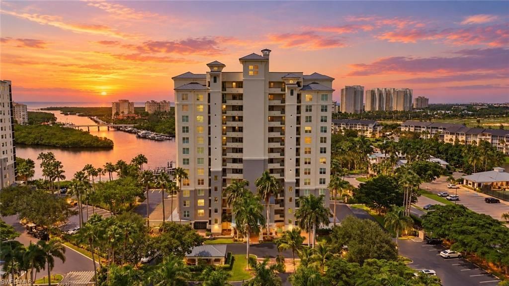 430 Cove Tower Dr, Unit 501, Naples, FL 34110 Photo