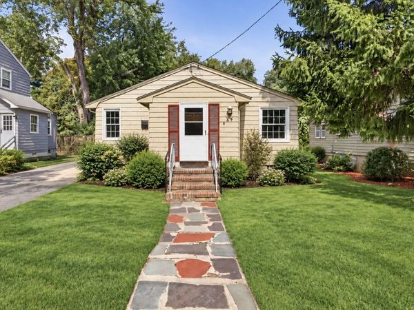 24 Grapevine Ave, Lexington, MA 02421