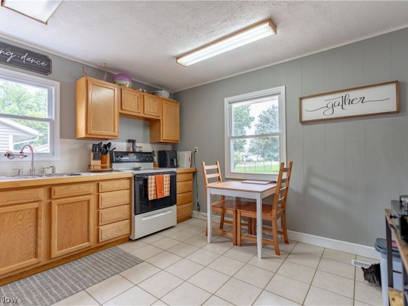 160 Page Street NW, Massillon, OH 44647 Photo 10