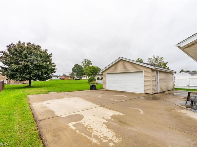 160 Page Street NW, Massillon, OH 44647 Photo 4