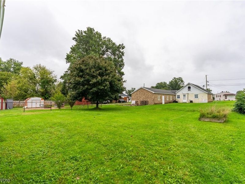 160 Page Street NW, Massillon, OH 44647 Photo 9