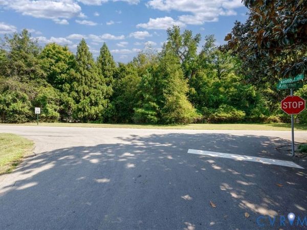 25 Ampthill Road , Richmond, VA 22226