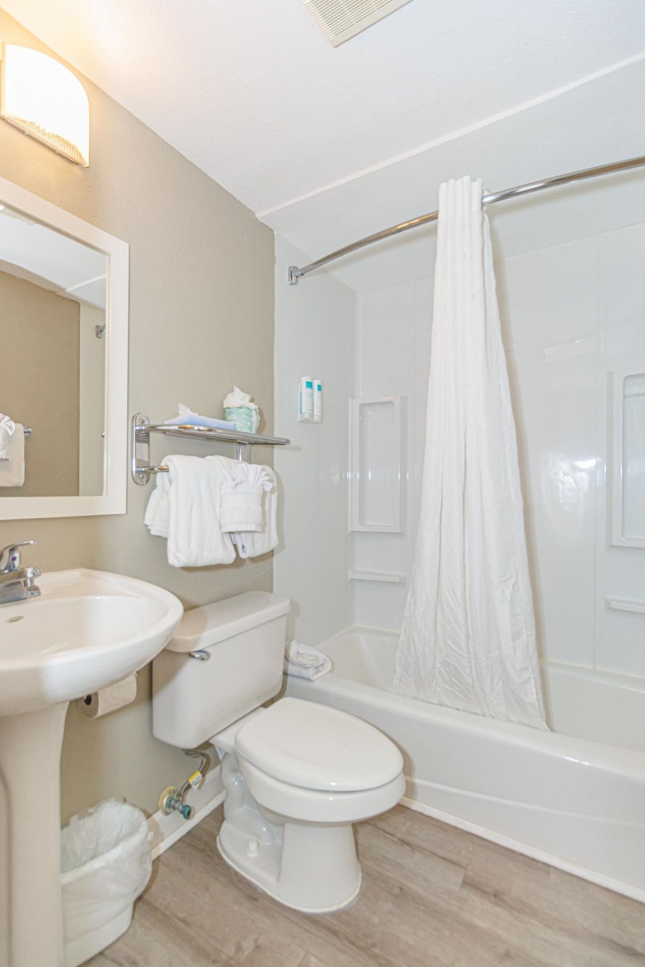 5300 North Ocean Blvd.  Photo 17