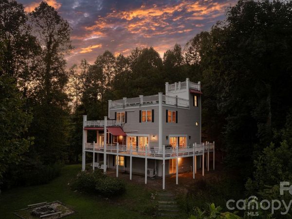 308 Flat Mountain Road, Lenoir, NC 28645
