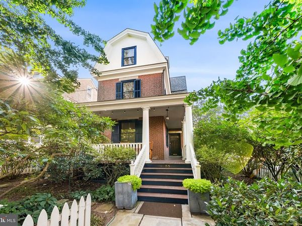 35 E GRAVERS LANE, PHILADELPHIA, PA 19118