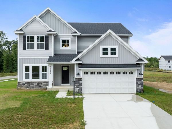 52195 Silverthorne Court, Granger, IN 46530