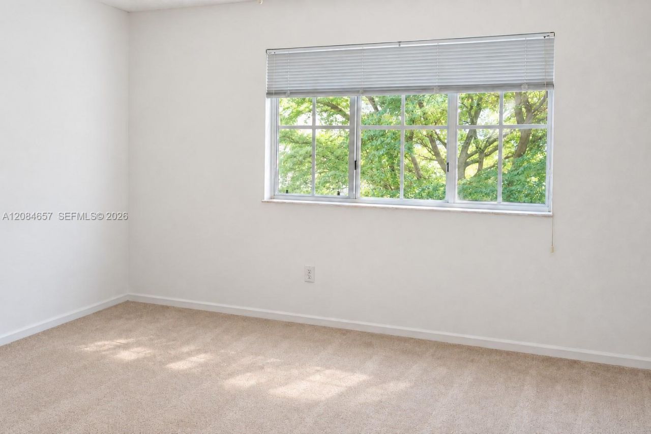 2474 Centergate Dr , Unit 203, Miramar, FL 33025 Photo