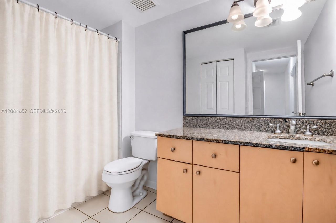 2474 Centergate Dr , Unit 203, Miramar, FL 33025 Photo