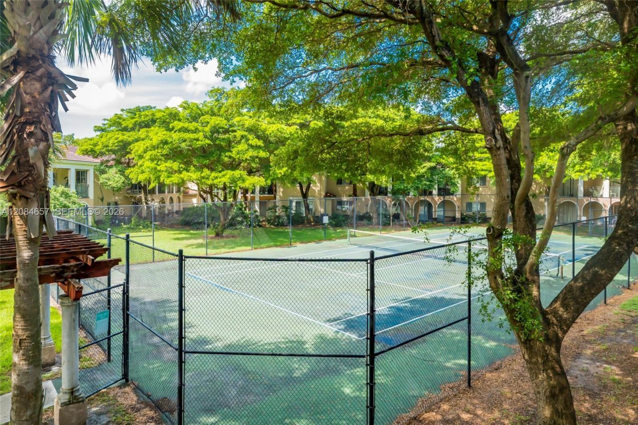 2474 Centergate Dr , Unit 203, Miramar, FL 33025 Photo