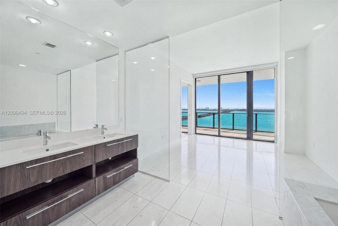 480 NE 31st St , Unit 2904, Miami, FL 33137 Photo