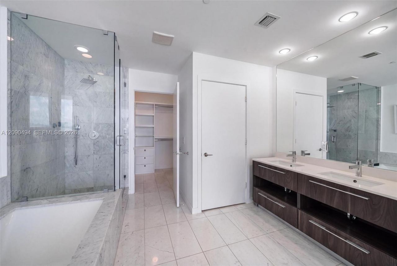 480 NE 31st St , Unit 2904, Miami, FL 33137 Photo