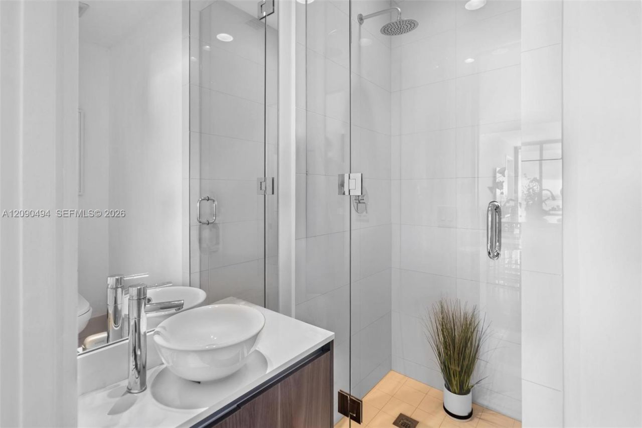 480 NE 31st St , Unit 2904, Miami, FL 33137 Photo