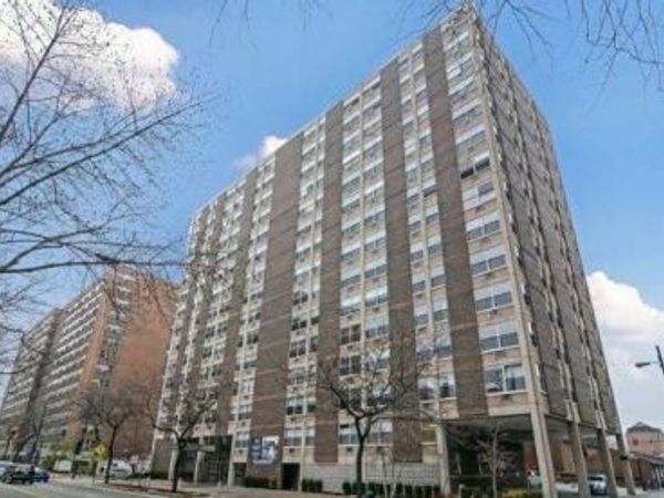 3033 N SHERIDAN Road, Unit 1010, Chicago, IL 60657