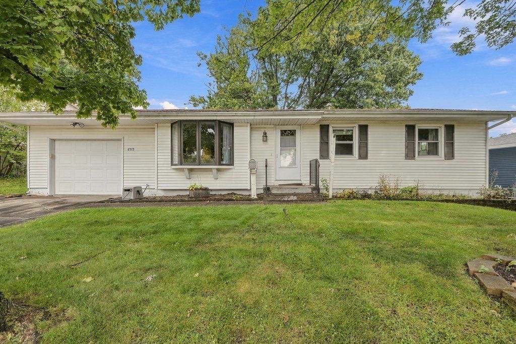4919 Brown Street, Davenport, IA 52806 Main Photo