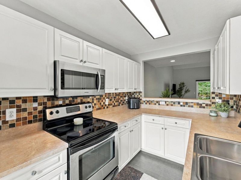 430 Piney Creek Drive, Blacklick, OH 43004 Photo 4