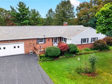 108 Fayette Circle, Fayetteville, NY 13066
