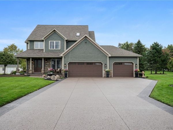 3787 Colin Court , North Tonawanda, NY 14120