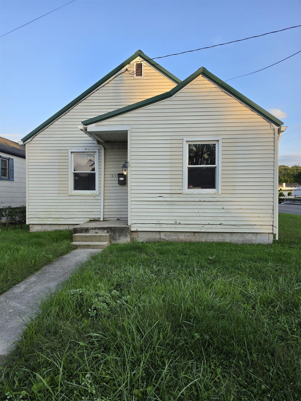 1629 Lavalette Avenue, Elkins, WV 26241 Main Photo