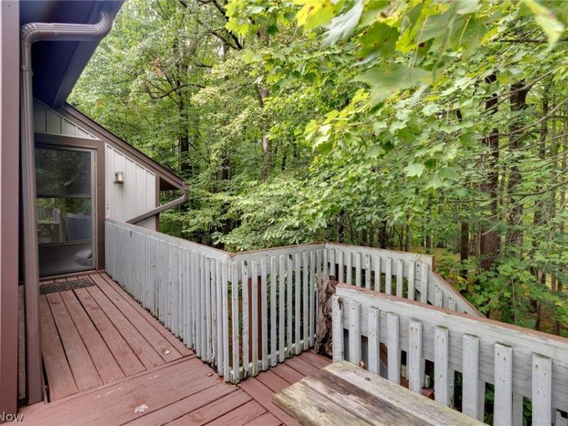 2143 Pinebrook Trail, Cuyahoga Falls, OH 44223 Photo 2