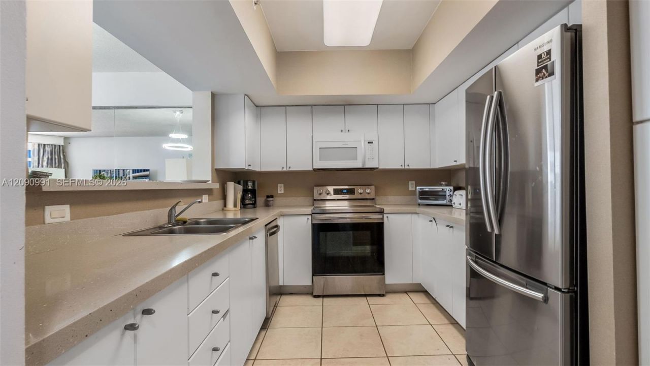 17375 Collins Ave, Unit 2305, Sunny Isles Beach, FL 33160 Photo